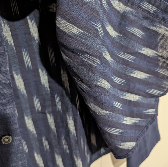 Club Monaco Inverse Ikat Men's Button Down Cotton Shirt Size Small - Picture 3 of 7